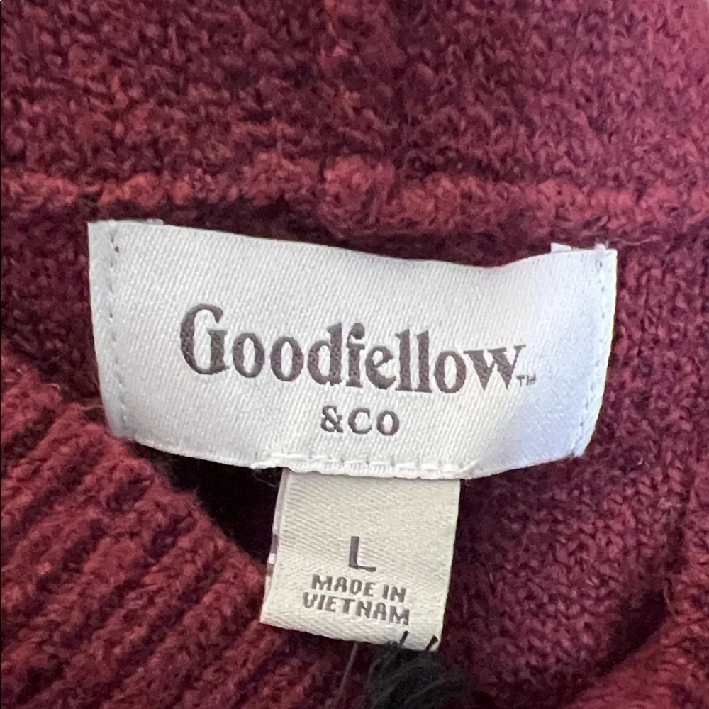 Goodfellow & Co Burgundy Crewneck Sweater